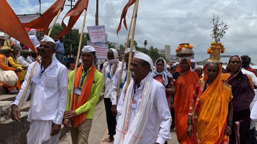करोनानंतर पहिल्यांदाच वारकऱ्यांच्या उपस्थितीत सोहळा होत आहे.