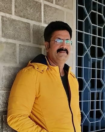 अजय यांच्या या नव्या घराचे काही फोटो देखील व्हायरल झाले आहेत. अजूनही अजय यांच्या घराचं काम सुरु आहे.