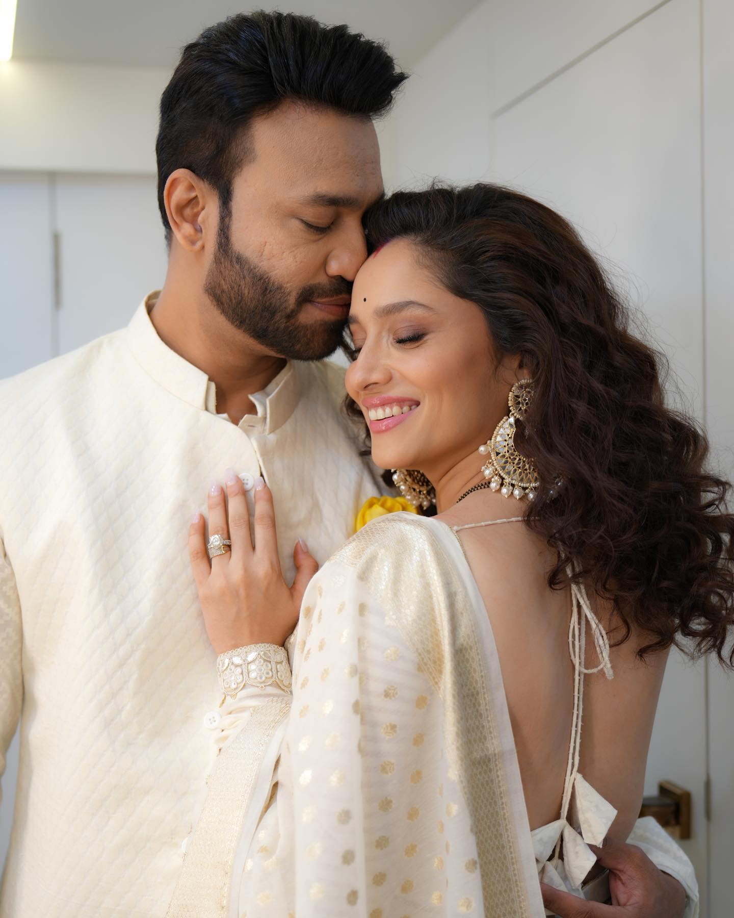 तो बॉक्स क्रिकेट लीग (BCL) संघ, मुंबई टायगर्सचा सहमालक आहे. (All Photo Credit : Ankita Lokhande Instagram)