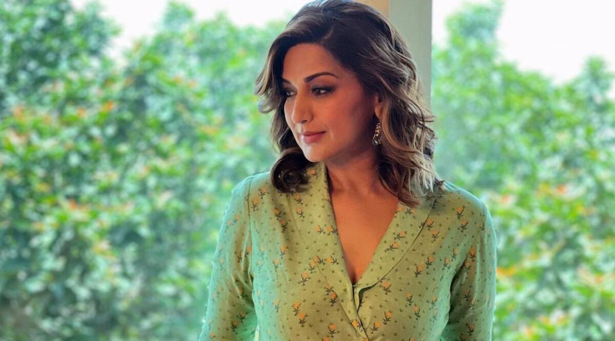 bollywood celebrities who successfully fought with cancer