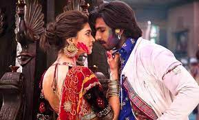 पण नंतर दीपिका पदुकोणसोबत रणवीर सिंगने हा चित्रपट केला आणि तो खूप हिट ठरला.