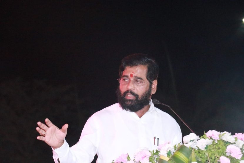 एकनाथ शिंदे हे शिवसेनेतील एक मातब्बर नेते म्हणून ओळखले जातात. एकनाथ शिंदे हे जरी ठाणेकर असले तरी त्यांचा जन्म हा ठाण्यात झालेला नाही.