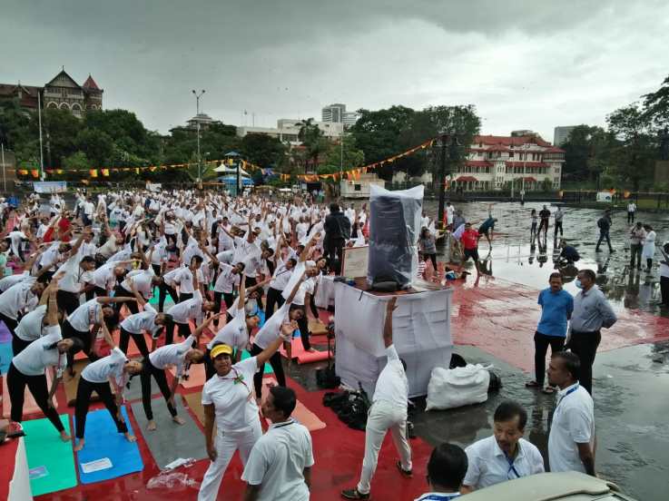 International Yoga Day 2022: आज २१ जून म्हणजे जागतिक योगदिन. (फोटो: मुंबई पोर्ट ट्रस्ट)