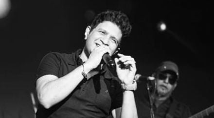 Kk, Singer kk, singer kk dies at age of 53, Bollywood singer kk passes away, singer kk died in Kolkata, singer kk dead, Krishnakumar Kunnath, singer Krishnakumar Kunnath died, singer kk died in Kolkata felt unwell at live programme, live concerts, Kolkata live concert, singer kk family, singer kk wiki, singer kk died in Kolkata, kk latest Marathi news, singer kk latest news, RIP kk, RIP singer KK, manoranjan news, entertainment breaking news, कृष्णकुमार कुन्नथ, प्रसिद्ध गायक केके, के के, प्रसिद्ध गायक केकेचं निधन, लाइव्ह कॉन्सर्ट कोलकाता, प्रसिद्ध गायक केके यांचे निधन, गायक केके मराठी न्यूज, गायक केके मराठी बातम्या, मनोरंजन न्यूज, बॉलिवूड सिंगर केके लेटेस्ट न्यूज
