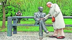 संघर्षशील साक्षीदार!