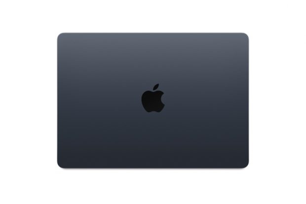एम २ मॅकबूक एअर (M2 MacBook Air) ने एक नवीन स्लीक आणि लाइटवेट युनिबॉडी मेटल डिझाइन आणले आहे. जे फक्त ११.३mm एवढ्या मापाचे आहे आणि वजन फक्त १.२४kg आहे. (फोटो क्रेडिट: अ‍ॅपल )
