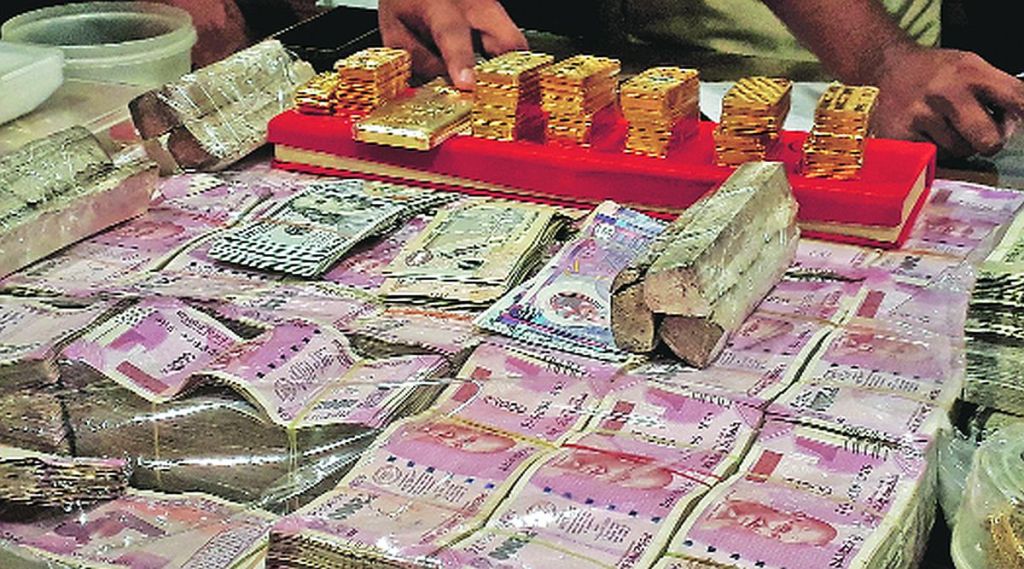 देशांतर्गत गुंतवणूकदारांकडून दोन लाख कोटींची गुंतवणूक