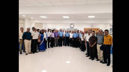 वायुदल अनुरक्षण प्रमुख एअर मार्शल विभास पांडे, माजी सैनिक आणि कर्मचारी वायुदल अनुरक्षण प्रमुख एअर मार्शल विभास पांडे, माजी सैनिक आणि कर्मचारी