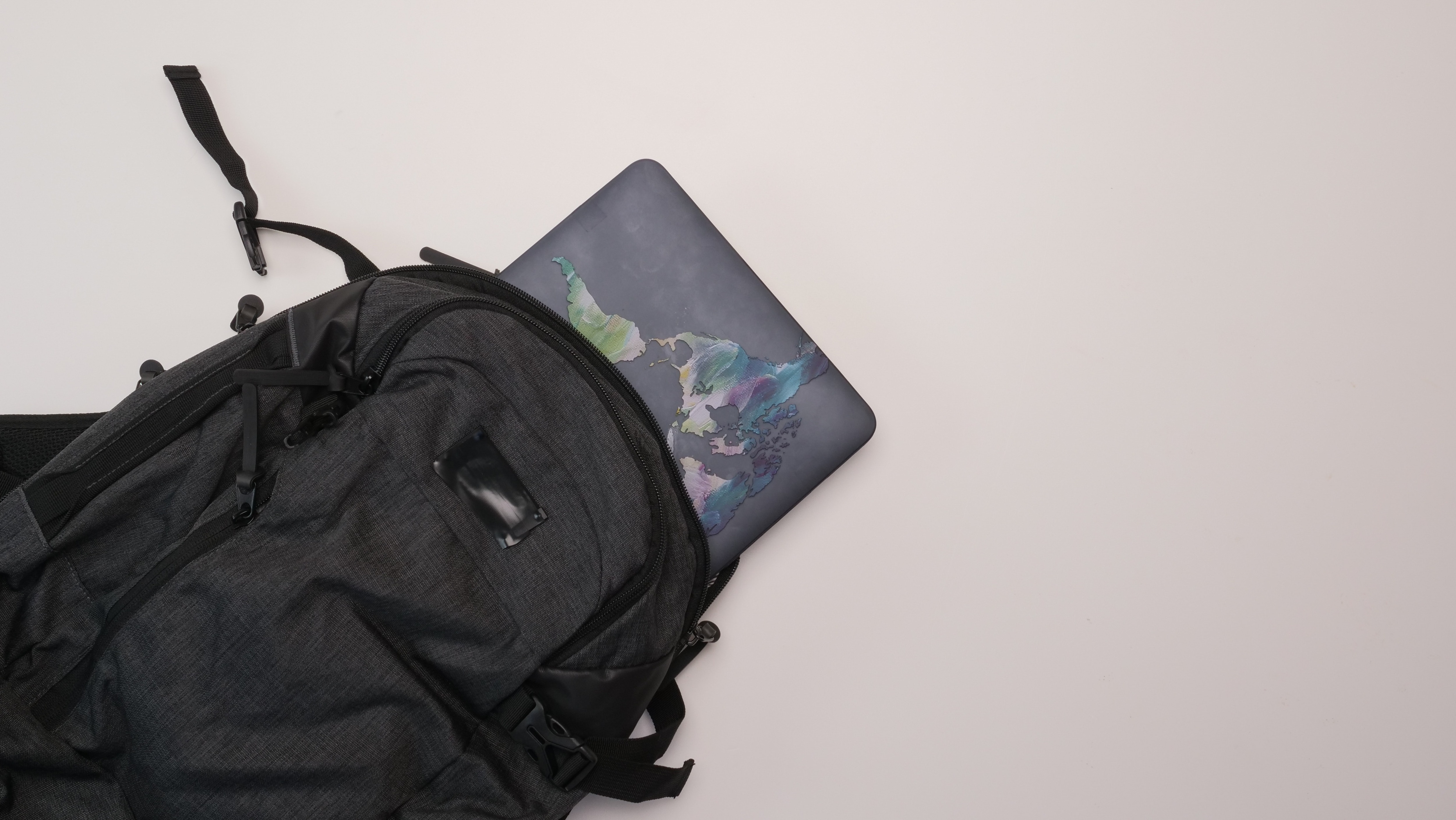 tips to keep laptop safe in rainy season 