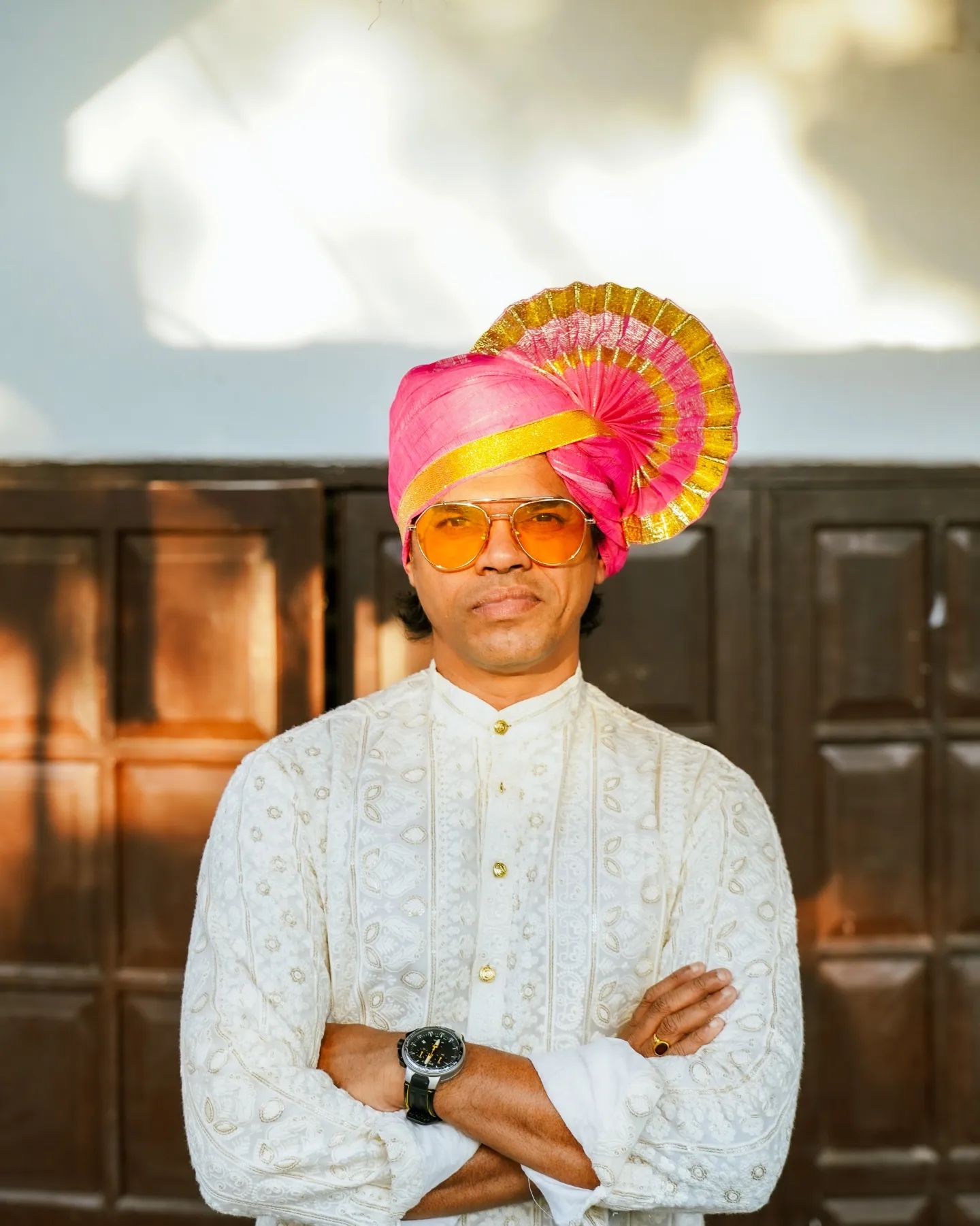 सिद्धार्थने रुपारेल कॉलेजमधून पदवीचे शिक्षण पूर्ण केले. तो पूर्वीपासून नाटकांमध्ये छोट्यामोठ्या भूमिका करायचा. यासोबतच त्याने अनेक ठिकाणी सहाय्यक दिग्दर्शक म्हणूनही काम केले आहे.
