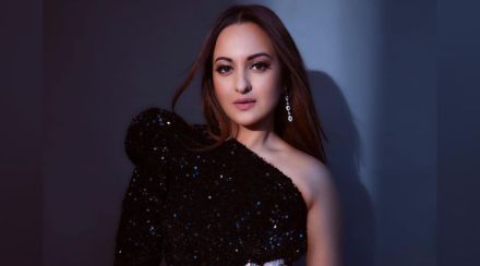 sonakshi sinha, zaheer iqbal, sonakshi sinha wedding rumours, sonakshi sinha funny video, sonakshi sinha instagram, सोनाक्षी सिन्हा, झहीर इक्बाल, सोनाक्षी सिन्हा व्हिडीओ, सोनाक्षी सिन्हा लग्नाच्या चर्चा, सोनाक्षी सिन्हा मजेदार व्हिडीओ, जहीर इक्बाल गर्लफ्रेंड sonakshi sinha, zaheer iqbal, sonakshi sinha wedding rumours, sonakshi sinha funny video, sonakshi sinha instagram, सोनाक्षी सिन्हा, झहीर इक्बाल, सोनाक्षी सिन्हा व्हिडीओ, सोनाक्षी सिन्हा लग्नाच्या चर्चा, सोनाक्षी सिन्हा मजेदार व्हिडीओ, जहीर इक्बाल गर्लफ्रेंड