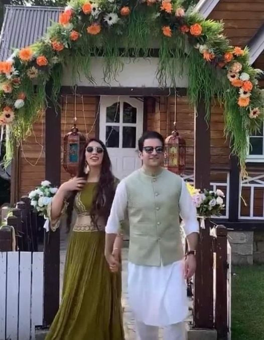 असे मानले जाते की या जोडप्याचा मे महिन्यातच साखरपुडा झाला होता आणि या वर्षी ऑक्टोबरमध्ये ते लग्न करणार आहेत.