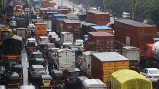 Major traffic jam in Thane on fourth consecutive day