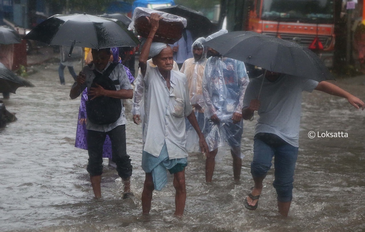 Mumbai Heavy Rainfall Waterlogged