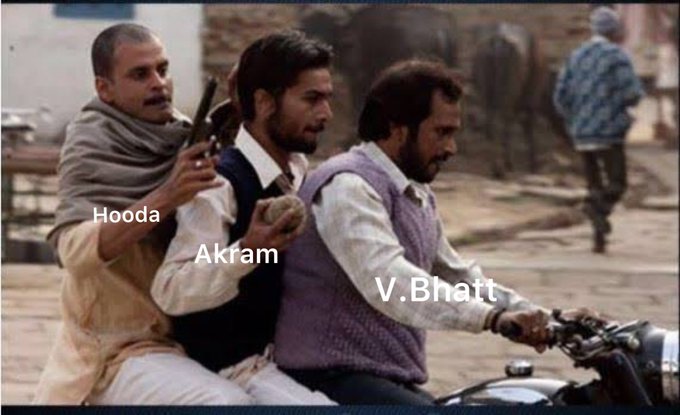 काही यूजर्स सुष्मिता सेनच्या एक्स बॉयफ्रेंडची यादी शेअर करत आहेत. बरेच लोक सुष्मिताच्या मागील आयुष्याबद्दल टोमणे मारणार्‍या पोस्ट देखील शेअर करत आहेत.
