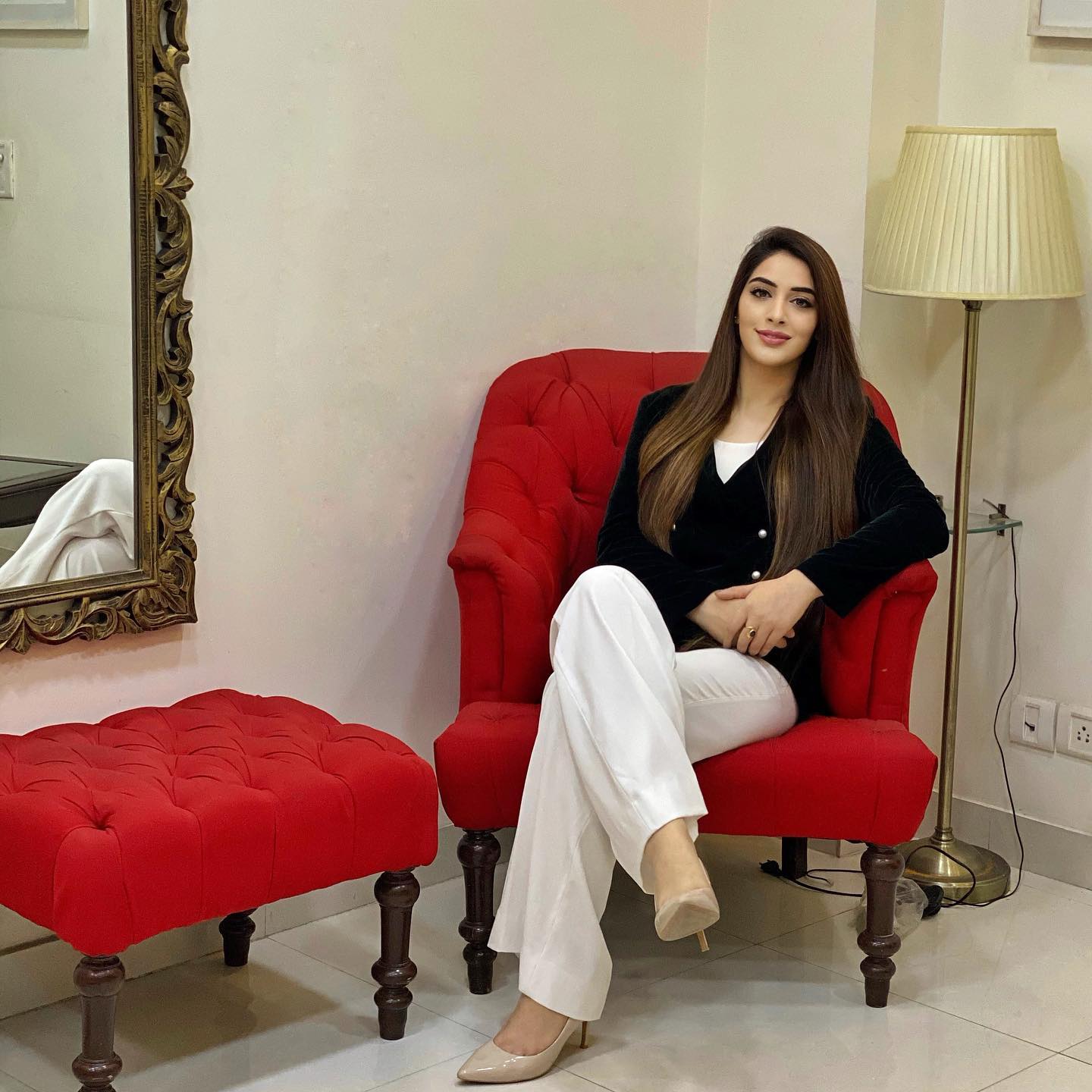 IAS athar amir khan pheoncy dr Mehreen Qazi glamorous photos