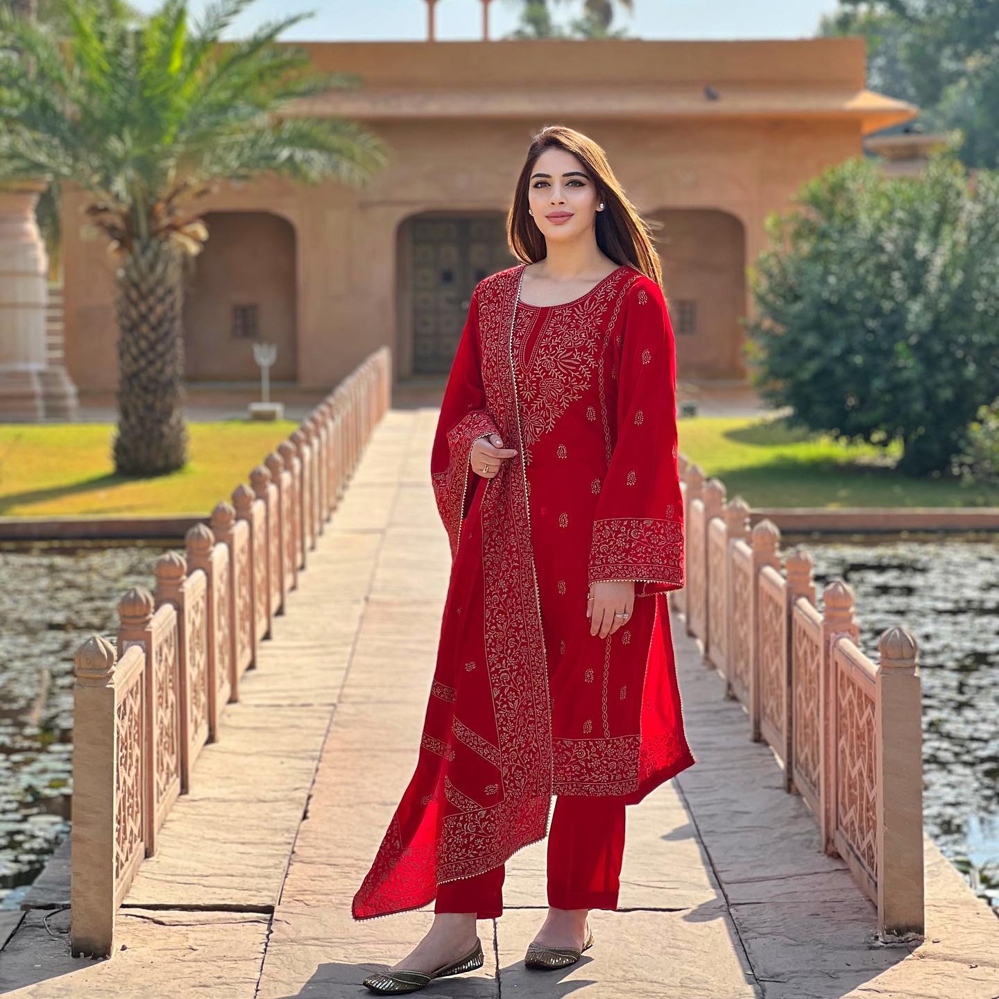 IAS athar amir khan pheoncy dr Mehreen Qazi glamorous photos