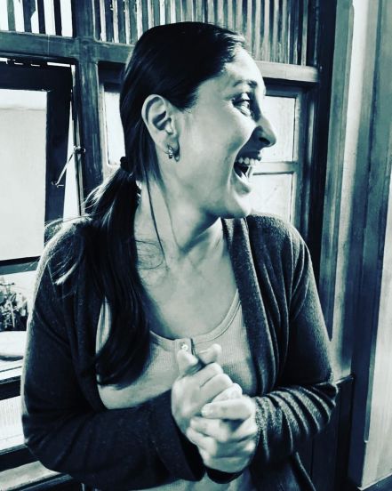 करीनाने तिच्या कारकिर्दीत अनेक आव्हानात्मक भूमिकाही स्विकारल्या आहेत. ती तिच्या चित्रपटासाठी फार मेहनत घेते.