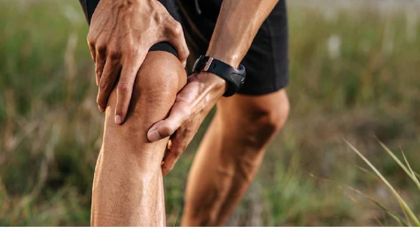 Diet in Arthritis : संधिरोगाचा त्रास असह्य असतो. सांधेदुखी आणि सूज देखील होऊ शकते. सांधेदुखीवर कोणताही इलाज नसला तरी त्यावर नियंत्रण मिळवता येते. आहारात काही बदल करून तुम्हाला आराम मिळू शकतो.