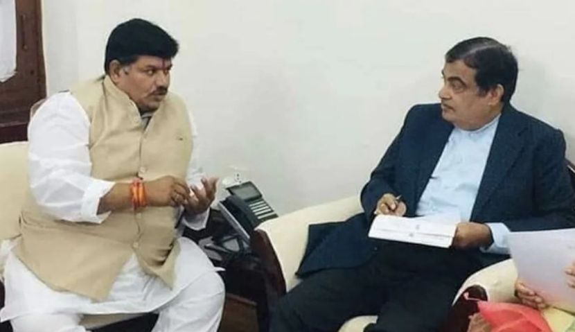 भाजपा खासदार अनिल फिरोजिया नितीन गडकरींनी दिलेलं आव्हान स्वीकारत वजन कमी केल्याने चर्चेत होते.