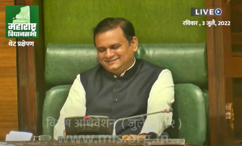 १२. एकनाथ शिंदे यांनी माझ्या कानात सांगितलं असतं की अजित उद्धव ठाकरेंना सांग, अडीच वर्षे झालेत, आता अडीच वर्षे मला मुख्यमंत्रीपद द्या. तर मीच उद्धव ठाकरेंना सांगून आम्हीच तुम्हाला मुख्यमंत्रीपदावर बसवलं असतं : अजित पवार (सर्व फोटो सौजन्य - विधानभवन यूट्यूब व्हिडीओ)