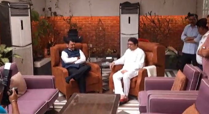 Raj Thackeray Devendra fadnavis