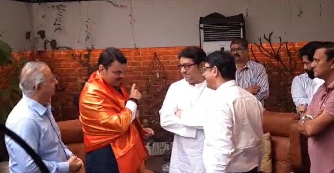 Raj Thackeray Devendra fadnavis