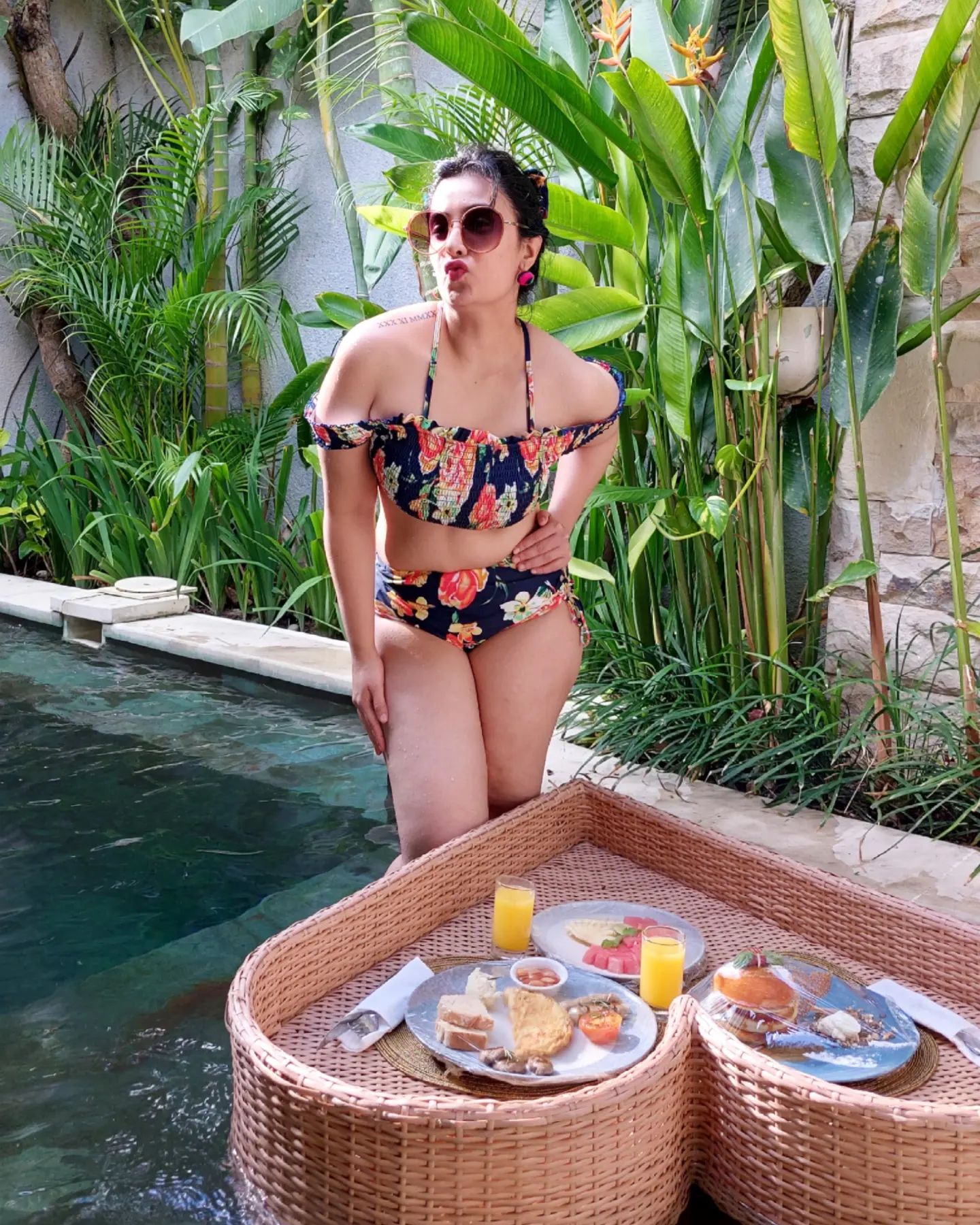 Sai lokur bikini bold look photo