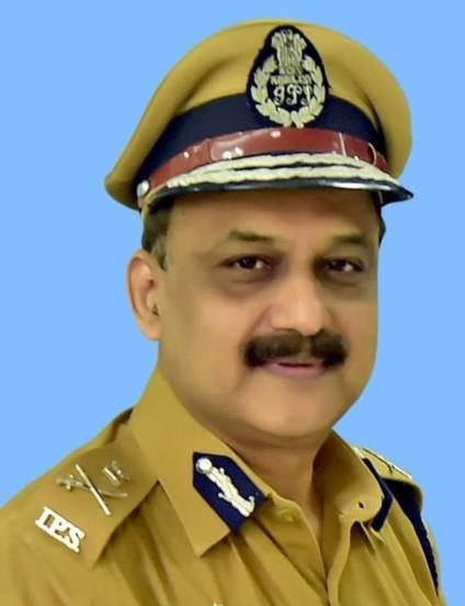 मुंबईचे पोलीस आयुक्त होण्यापूर्वी ते पोलीस गृहनिर्माण आणि कल्याण महामंडळाचे डीजी आणि एमडी म्हणून कार्यरत होते.