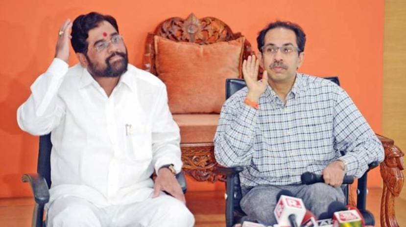 महाराष्ट्राचे माजी मुख्यमंत्री आणि शिवसेना पक्षप्रमुख उद्धव ठाकरे यांनी सध्याचे मुख्यमंत्री एकनाथ शिंदे यांना रिक्षावाला म्हणत टोमणा मारला आहे. ज्याचे ब्रेक निकामी झाले ते रिक्षावाला सरकार चालवत असल्याचे उद्धव ठाकरे म्हणाले. एकनाथ शिंदे राजकारणात येण्यापूर्वी रिक्षा चालवत होते.