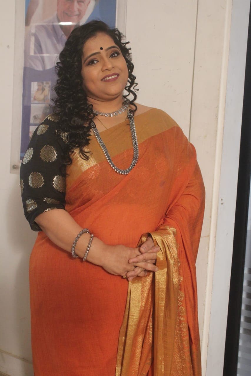 Vishakha Subhedar Thipkyanchi Rangoli Serial Photos
