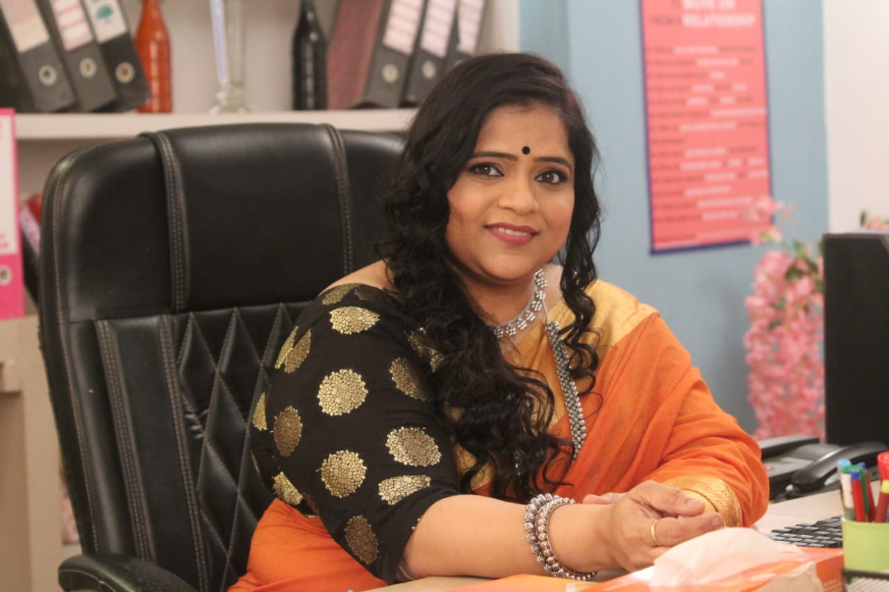 Vishakha Subhedar Thipkyanchi Rangoli Serial Photos