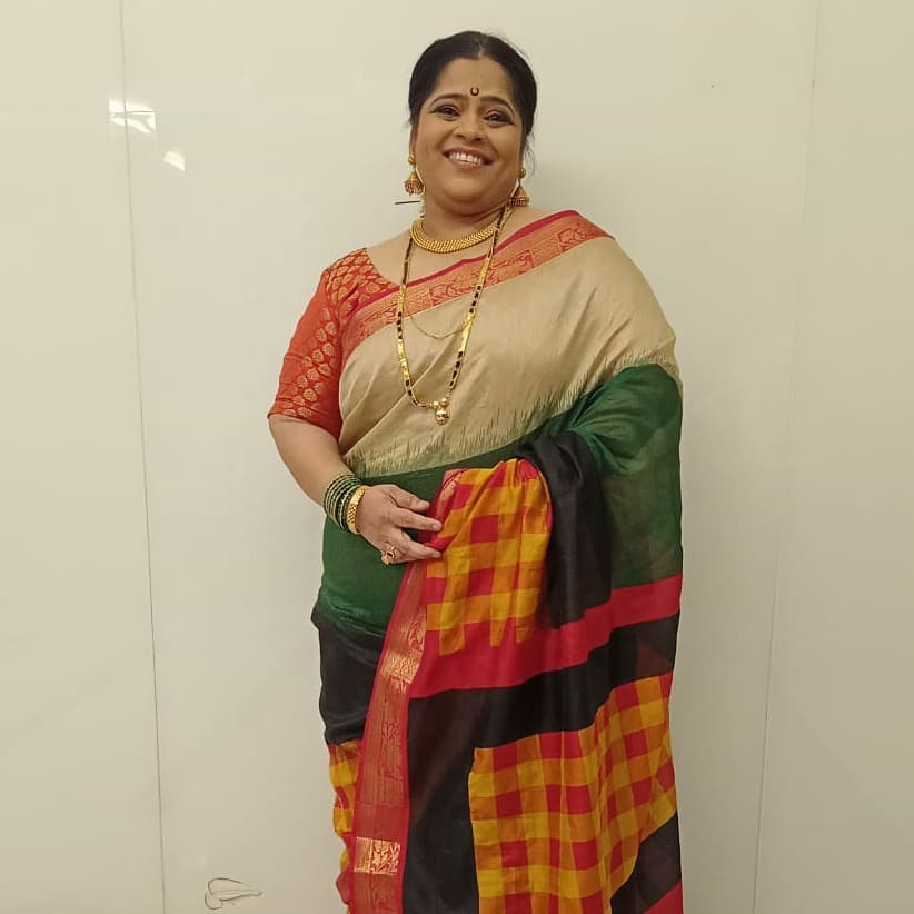 Vishakha Subhedar Thipkyanchi Rangoli Serial Photos