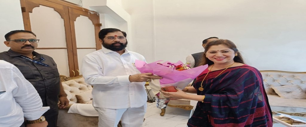 Deepali Sayyad Meet with cm eknath shinde told reason by tweet in mumbai