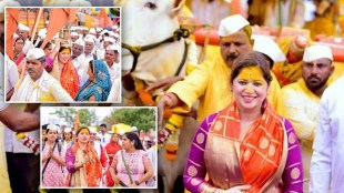 actress and shivsena politician deepali sayed at ashadhi ekadashi 2022