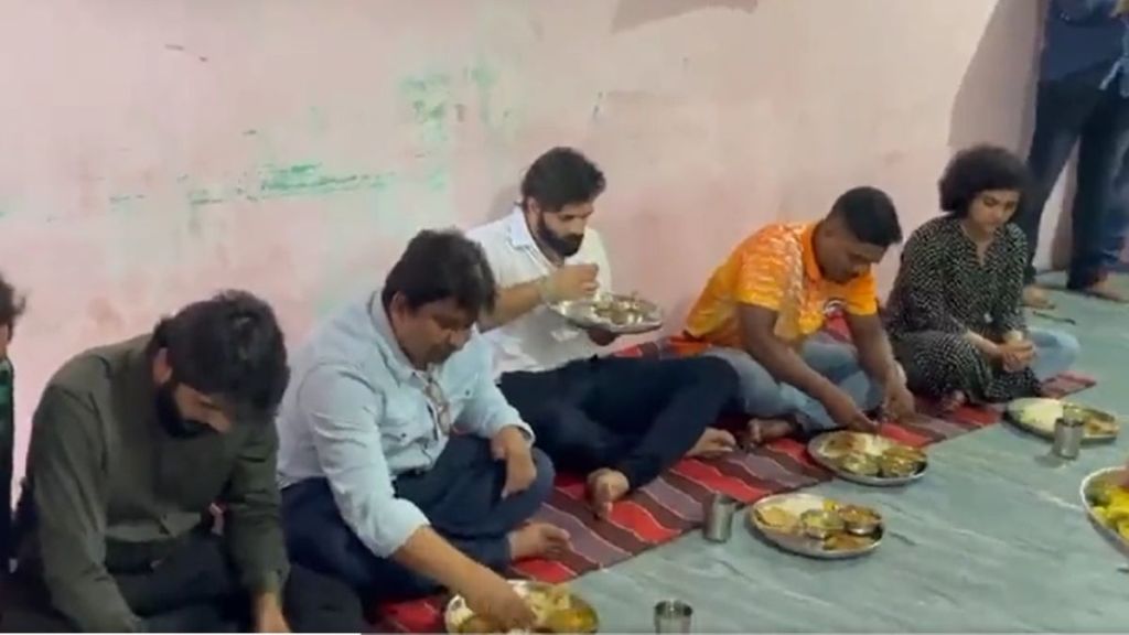 amit thackeray (1) amit thackeray (1)