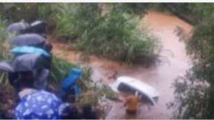 Cars crashed in the river
