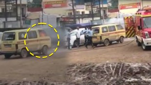 bus fired in pune