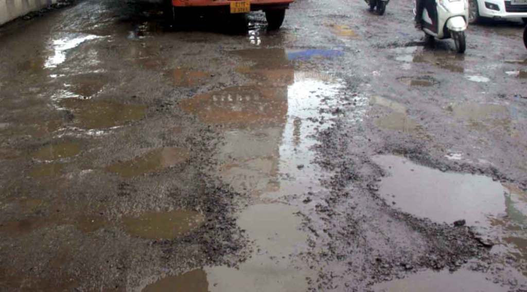 thane pothole