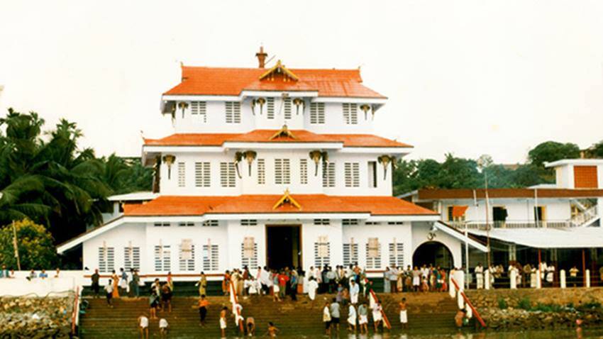 Temples give non-vegetarian food as prasad