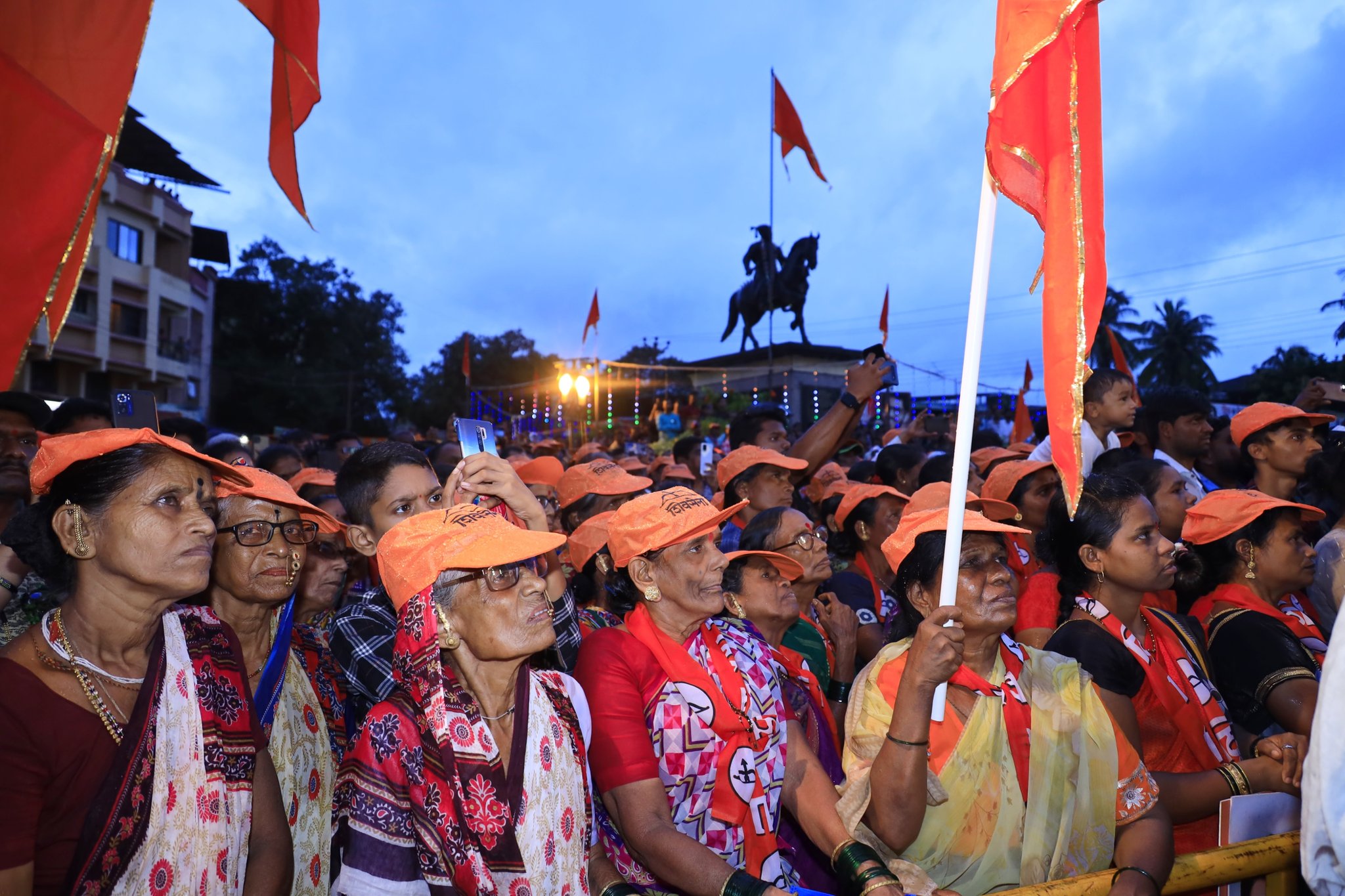 Aaditya Thackeray shivsanvad yatra at alibaugh