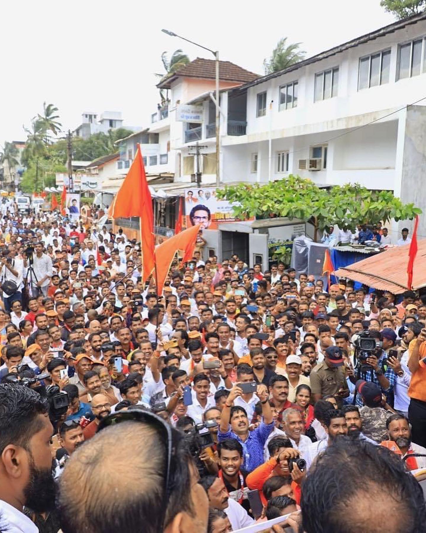 Aaditya Thackeray shivsanvad yatra at alibaugh
