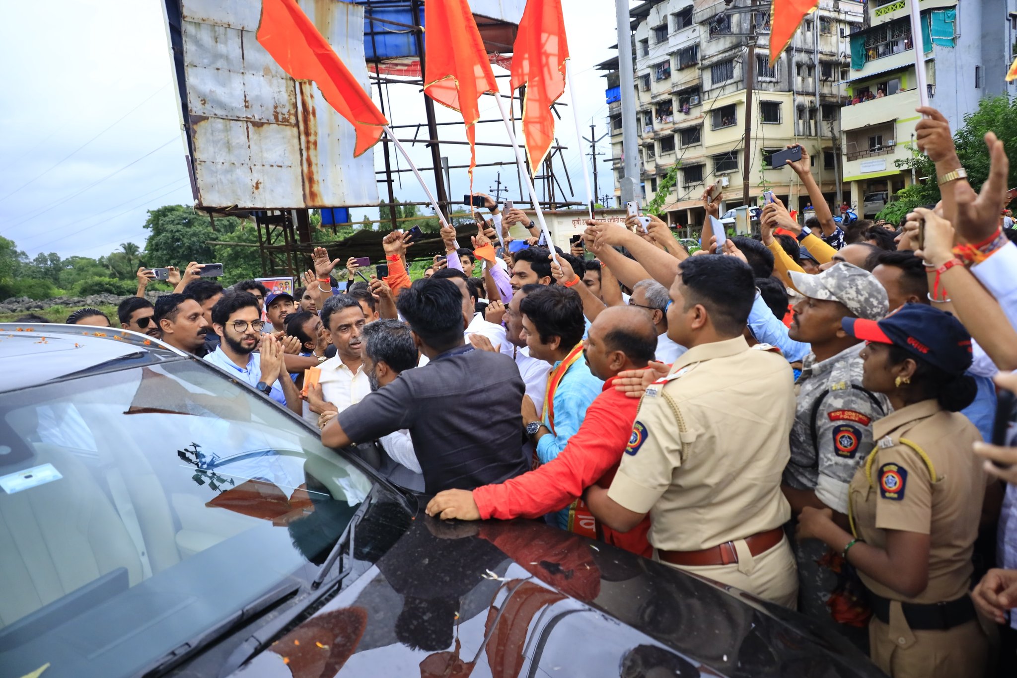 Aaditya thackeray shivsanvad yatra at alibag