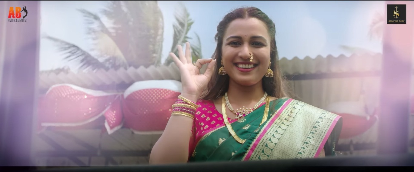 Aayushi Bhave Tilak Por Beautiful Video