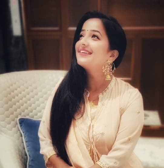 'रात्रीस खेळ चाले' या मालिकेतून घराघरात पोहोचलेली 'शेवंता' फेम अभिनेत्री अपूर्वा नेमळेकरनेही नकार दिला आहे.