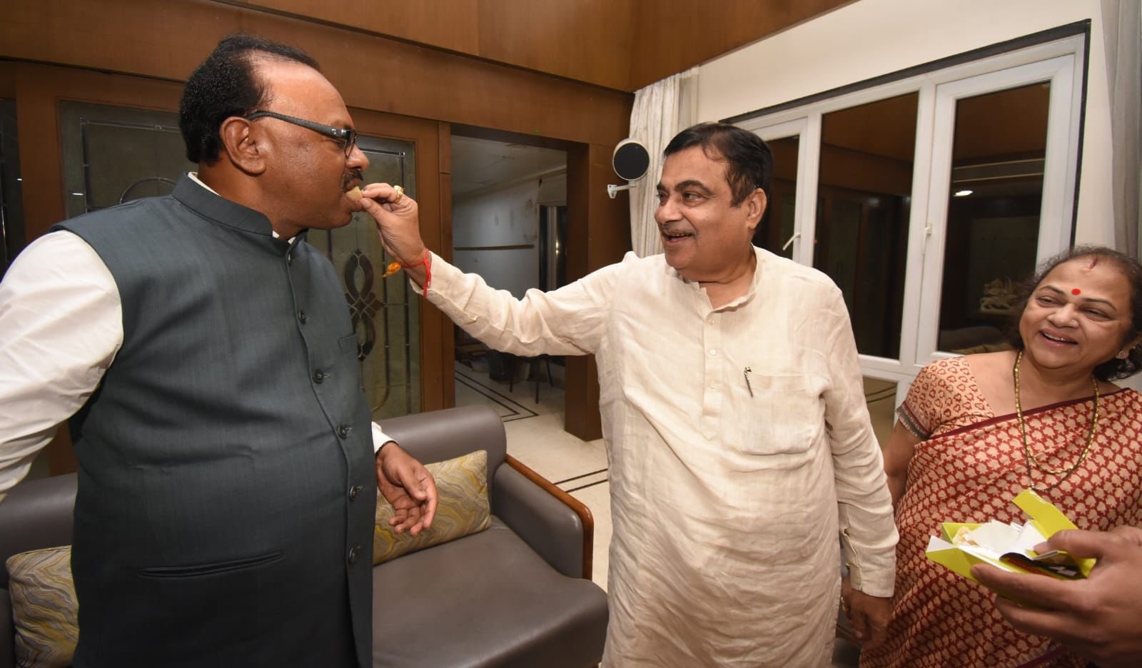 Gadkari praise Bawankule for becoming Maha BJP chief says if Fadnavis goes to central Bawankule can be cm
