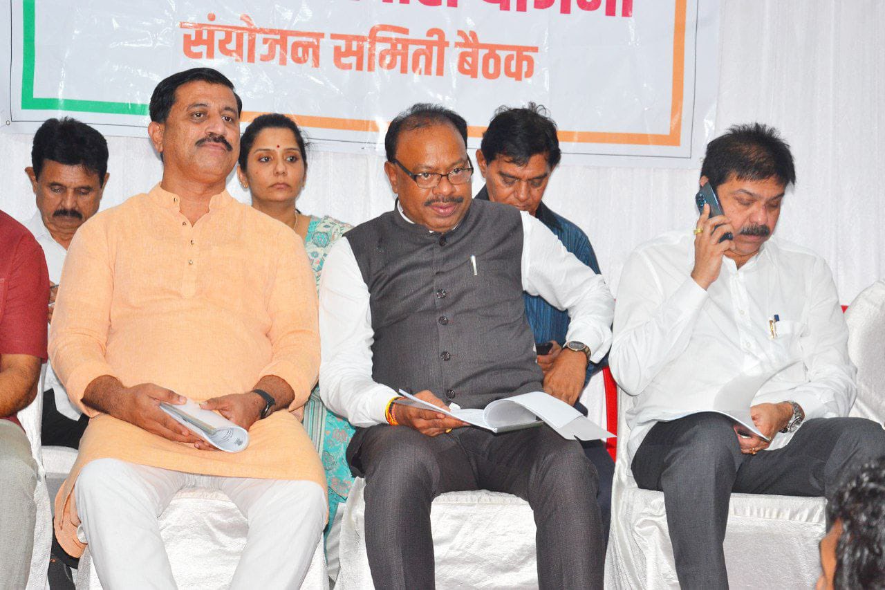Gadkari praise Bawankule for becoming Maha BJP chief says if Fadnavis goes to central Bawankule can be cm