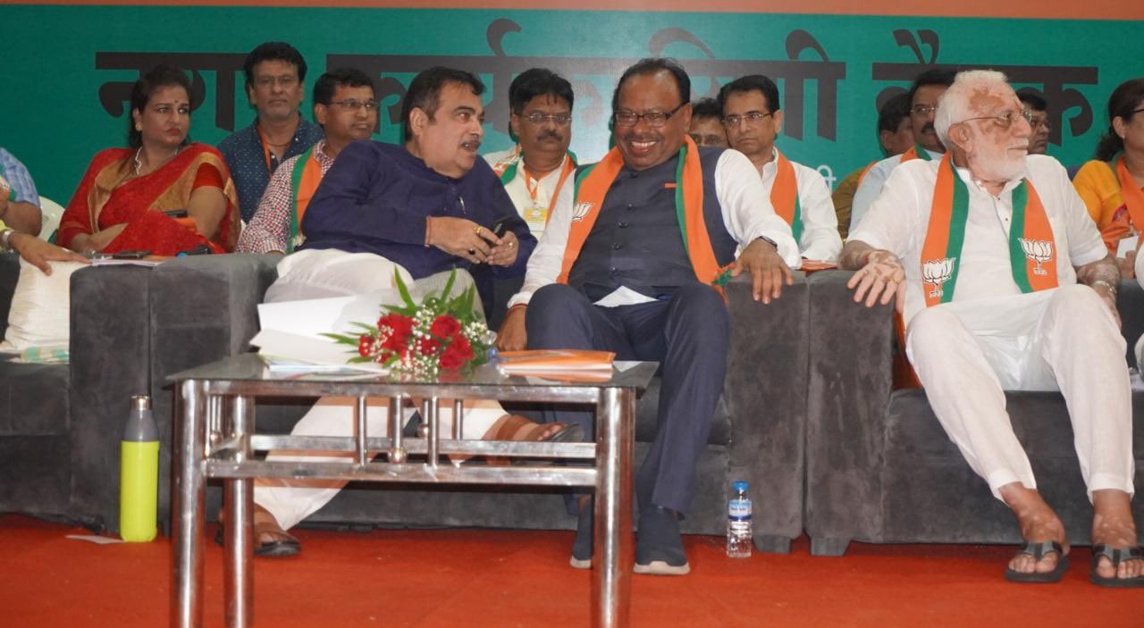 Gadkari praise Bawankule for becoming Maha BJP chief says if Fadnavis goes to central Bawankule can be cm