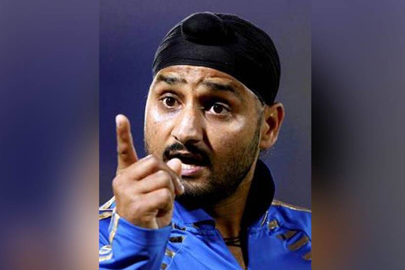 त्यानंतर पुढच्याच चेंडूवर व्यंकटेशने अमीरला बाद करत अगदी तशाच पद्धतीने बोट दाखवीले होते. त्यावेळी या खेळाडूंमध्ये वाद पेटला होता.