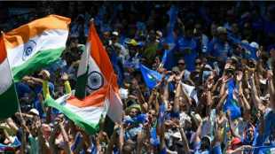 INDIAN CRICKET FANS